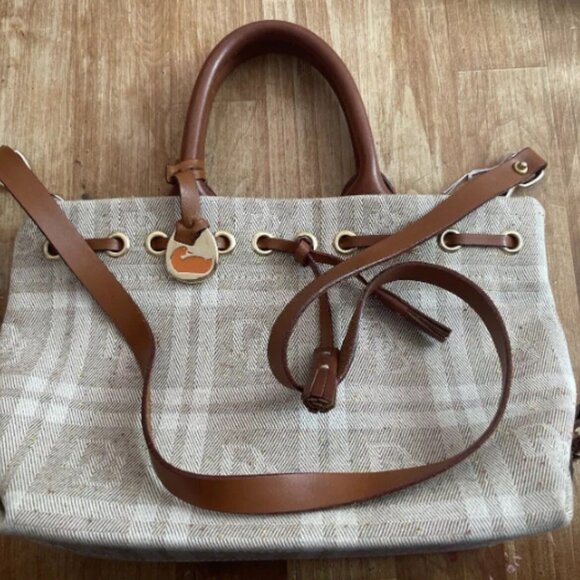 DOONEY & BOURKE - CANVAS LEATHER TOTE - GENTLY USED - SEE PHOTOS FOR TAG - Picture 2 of 6